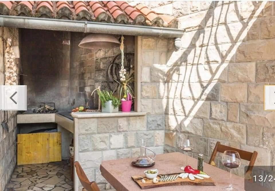 Apartment Tomic 2 Makarska Ngoại thất bức ảnh