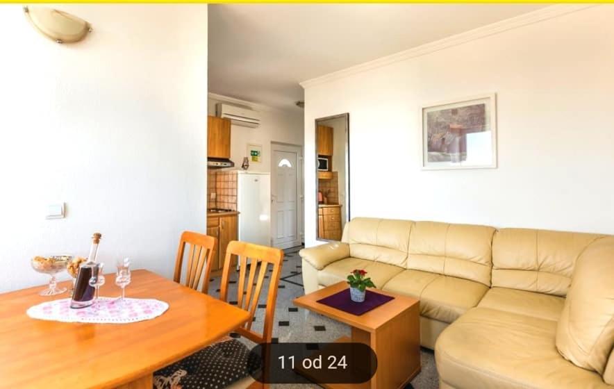 Apartment Tomic 2 Makarska Ngoại thất bức ảnh